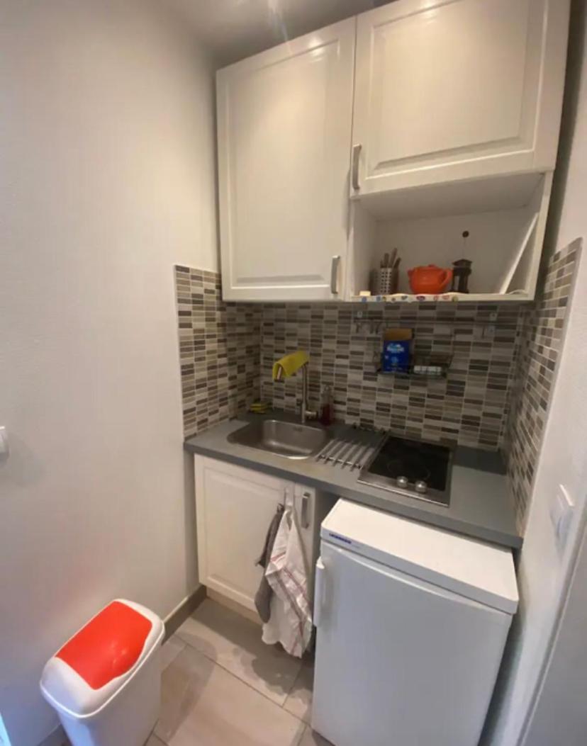 Small Studio Near Eiffel Tower Париж Экстерьер фото