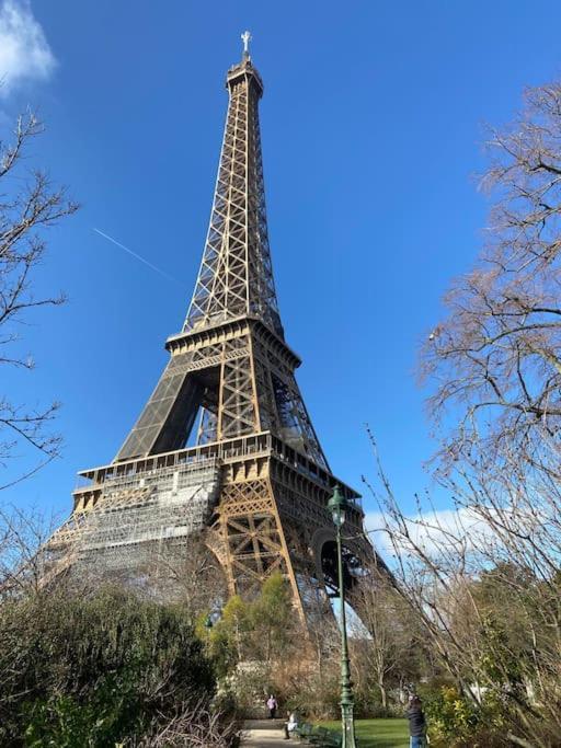 Small Studio Near Eiffel Tower Париж Экстерьер фото
